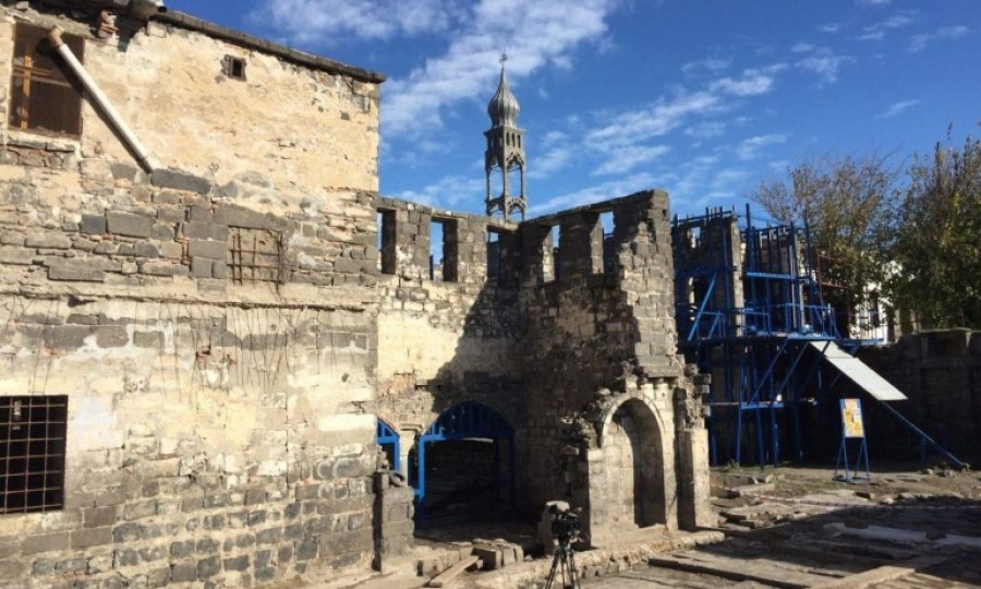 Ermeniler’in Ortadoğu’daki en büyük kilisesini devlet onarıyor