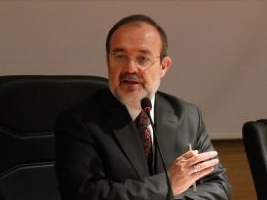 'Medeniyet nesillerden nesillere aktarılarak süreklilik kazanabilir'