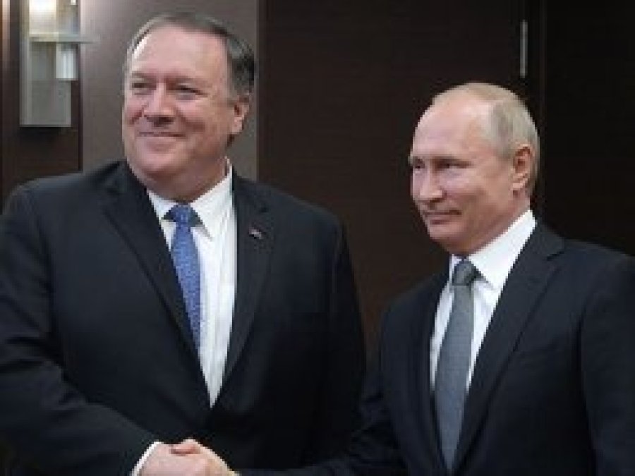 Putin Pompeo ile Soçi'de görüştü 