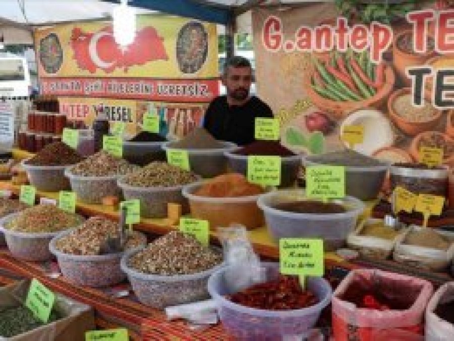 Yöresel lezzetleri tanıtmak için yollardalar