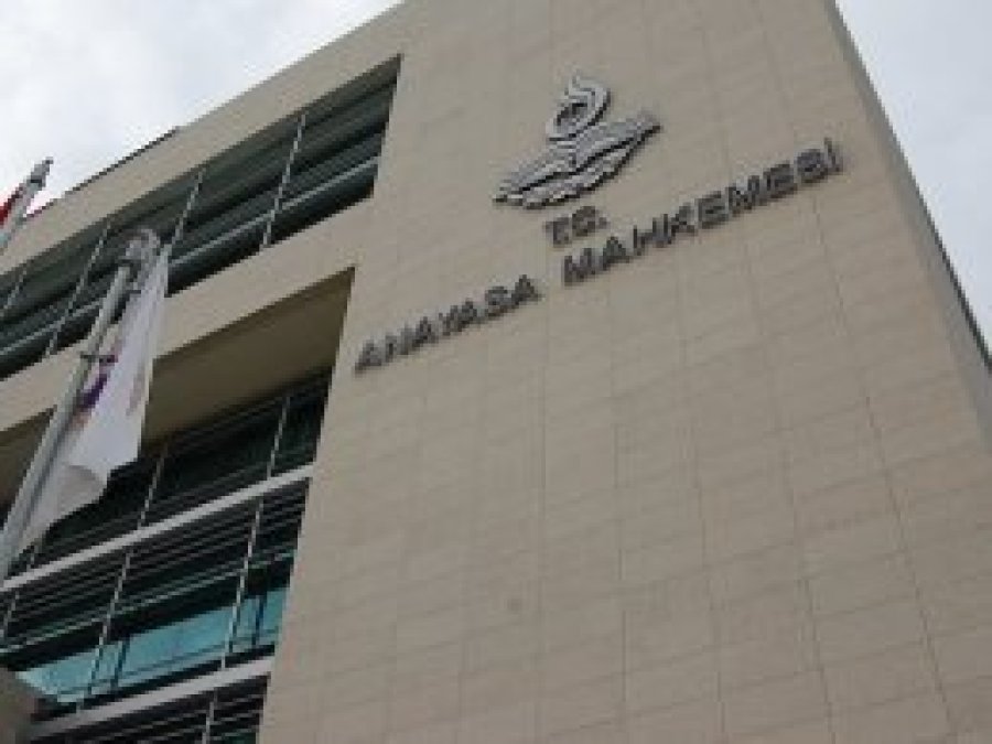 AYM'den "farklı görüşlere daha fazla tahammül" çağrısı