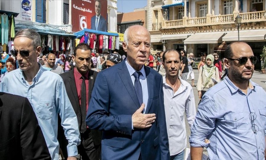 Tunus'taki seçimlerde Kays Said yarışı önde götürüyor