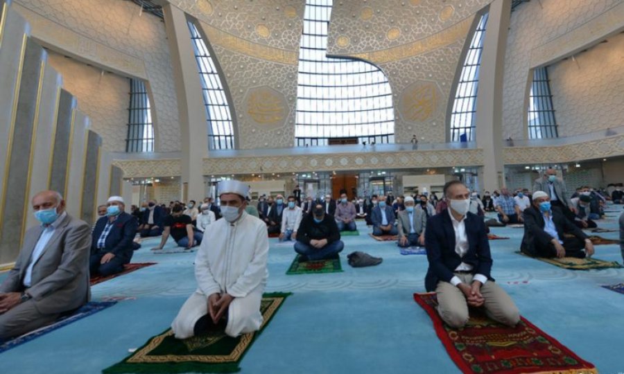 Almanya'da DİTİB'in dahil olmadığı Almanca imam eğitimi başlıyor