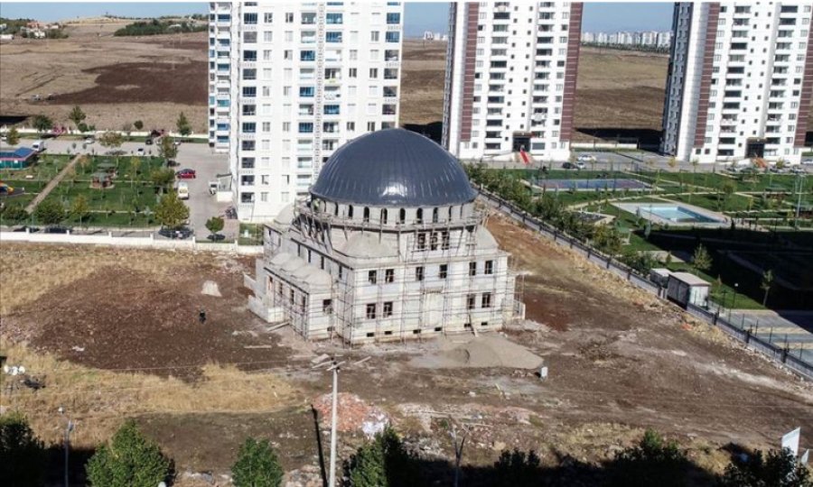 HDP'li belediyenin yapımını engellemeye çalıştığı camiler gelecek yıl ibadete açılıyor