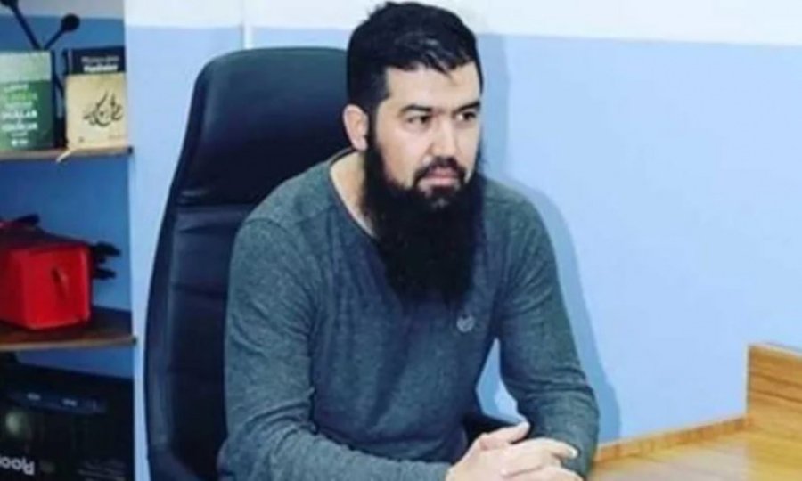 İzmir'de operasyon: 'Ebu Haris' dahil 11 kişi göz altına alındı
