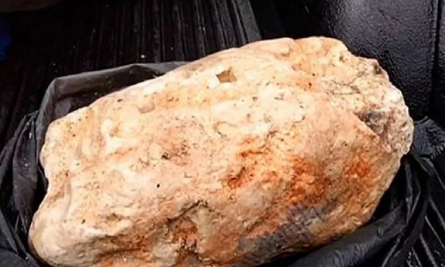 Tayland'da bir balıkçı 2,4 milyon sterlin değerinde 'ambergris' buldu