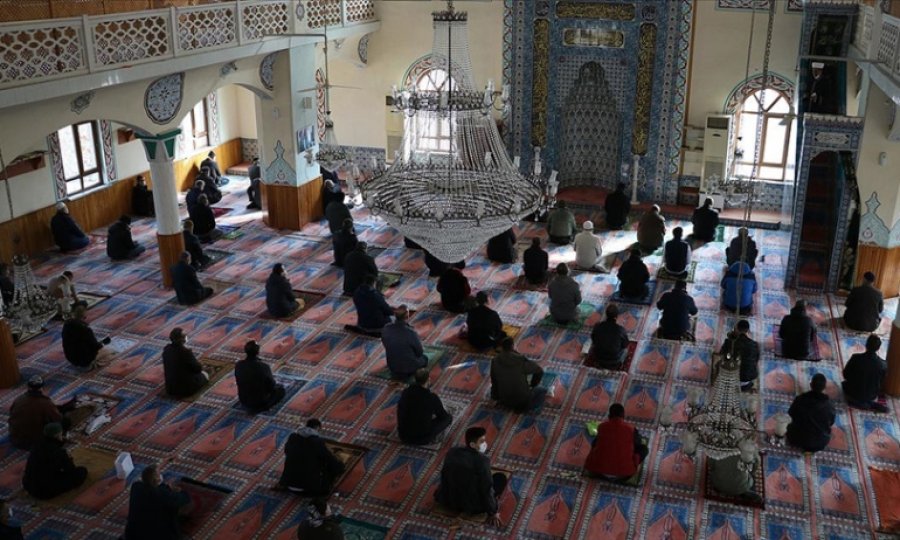 Diyanet İşleri Başkanlığı: Camilerde Kovid-19 tedbirlerine en üst seviyede uyuluyor