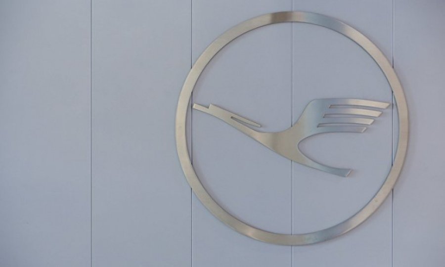 Lufthansa, koronavirüse karşı uçuş kapasitesini yüzde 50'ye kadar azaltıyor