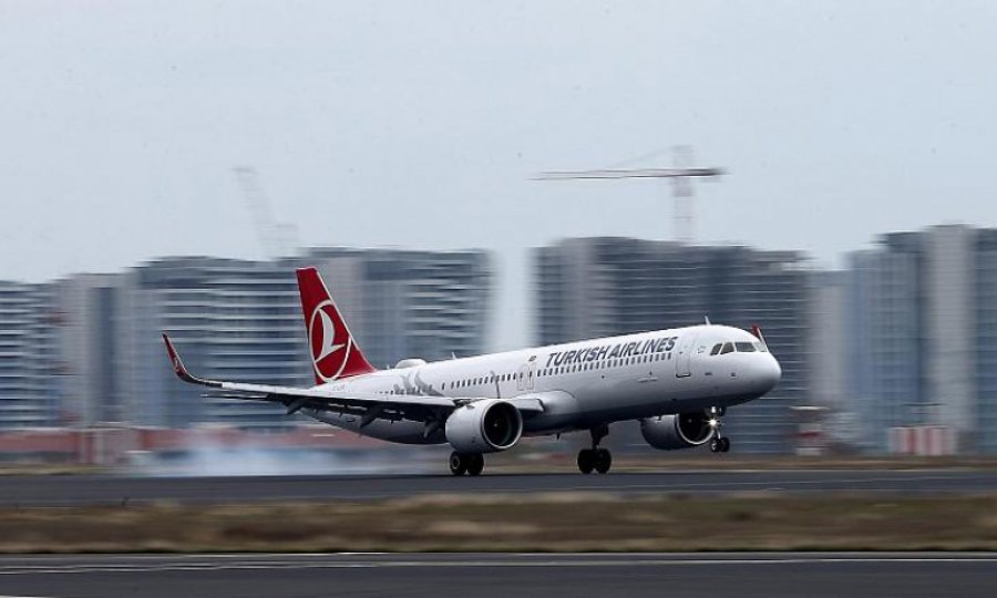 Singapur'a giden THY uçağında bir yolcuda koronavirüs tespit edildi