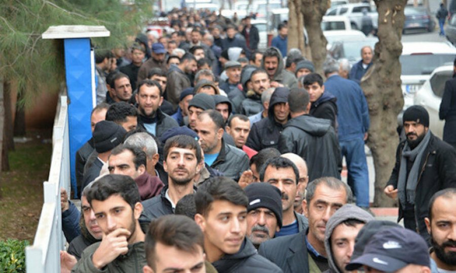 Türkiye'de işsizlik yüzde 13,7'ye yükseldi