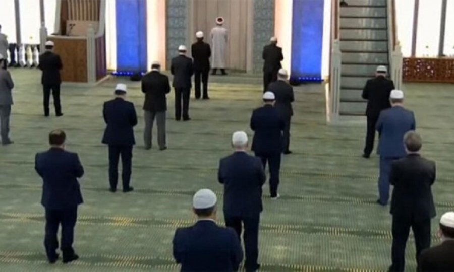 Diyanet'ten yeni cuma namazı kararı