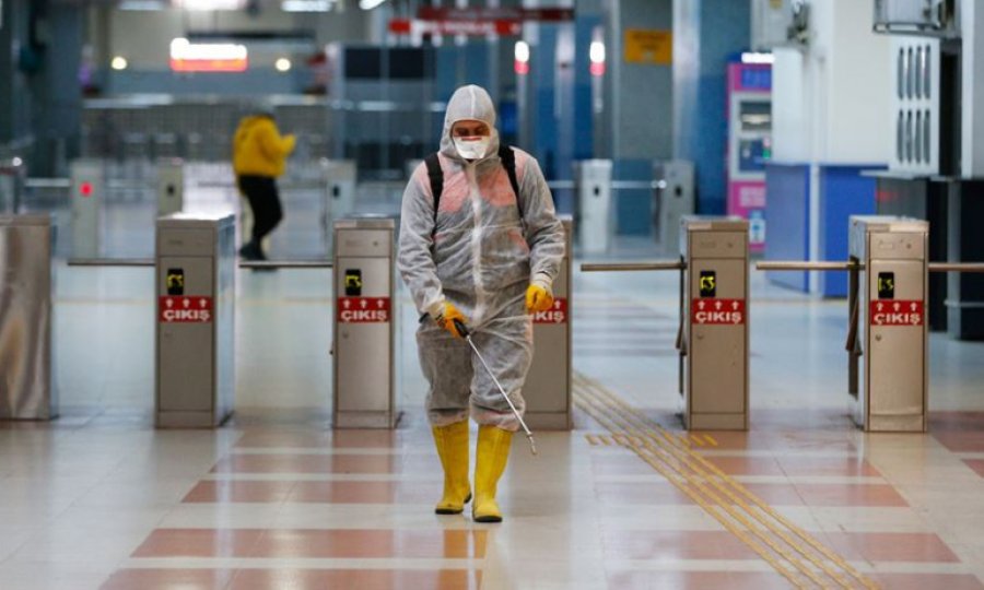 Bilim Kurulu üyesi: Haziran ayında bir miktar nefes alacağımızı umuyorum