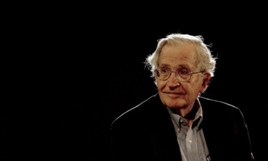 Chomsky: Solunum cihazı eksikliği kapitalizmin zalimliğidir