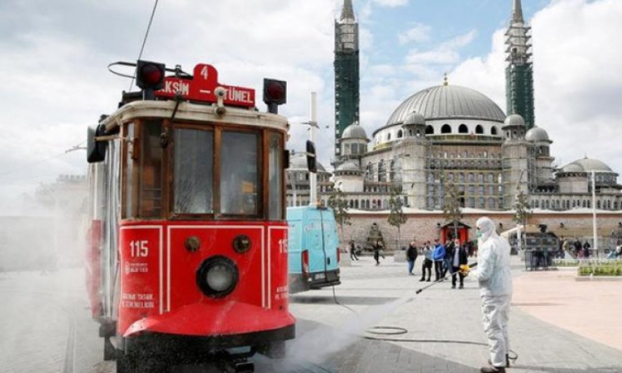 Türkiye'nin koronavirüsle mücadelesinde son 24 saatte yaşananlar