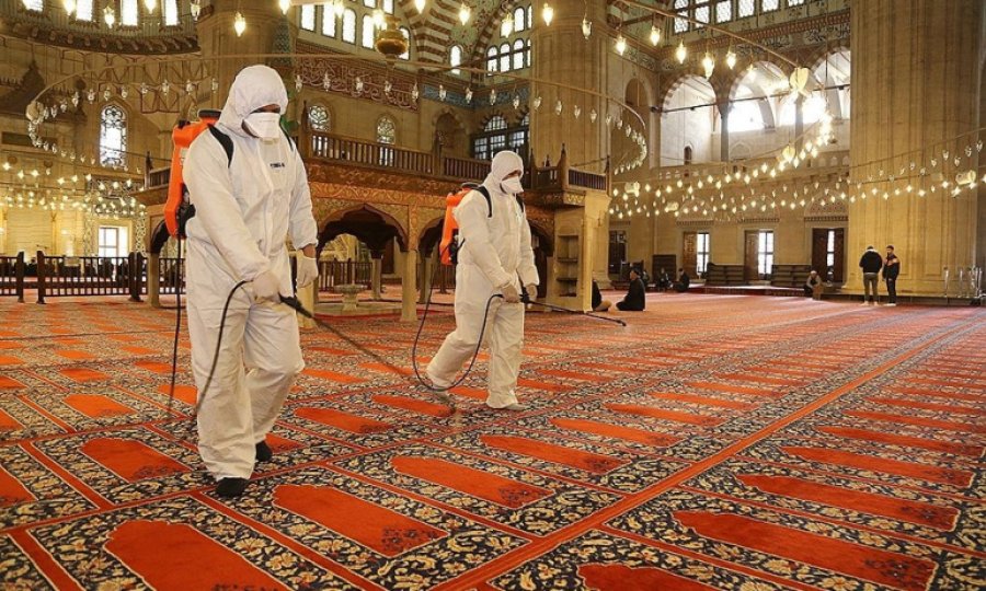 'Cami ve mescitlerde cemaatle ibadet edilmesi' hakkında yeni genelge