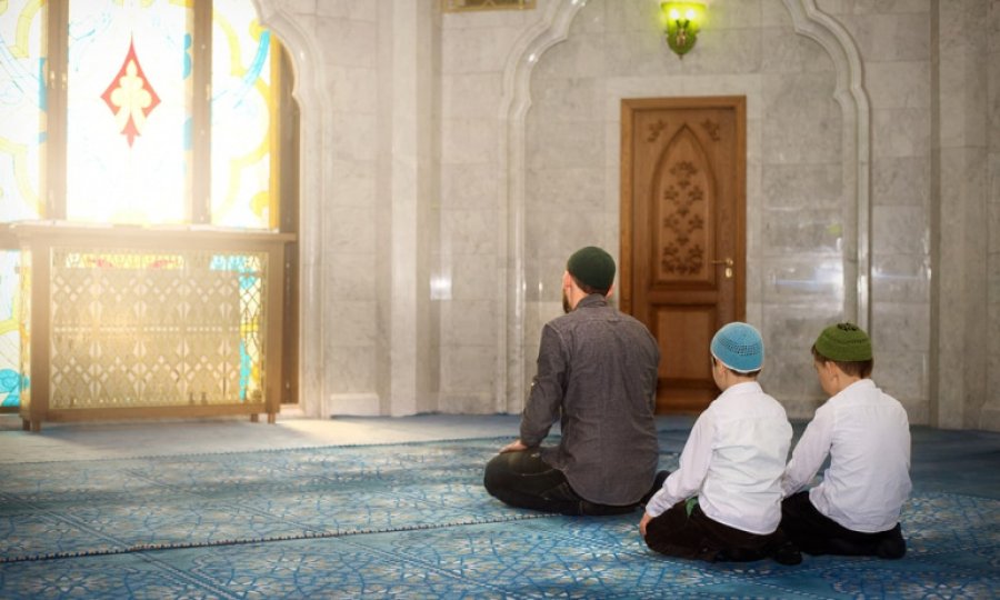 İsviçre’de Camiler yeniden ibadete açılıyor, ancak...