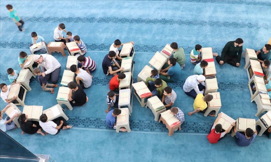Diyanet İşleri Başkanlığının yaz Kur'an kurslarına başvurular başladı 