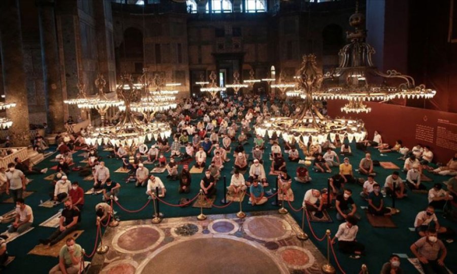 Ayasofya-i Kebir Cami-i Şerifi'nde 86 yıl sonra ilk bayram namazı