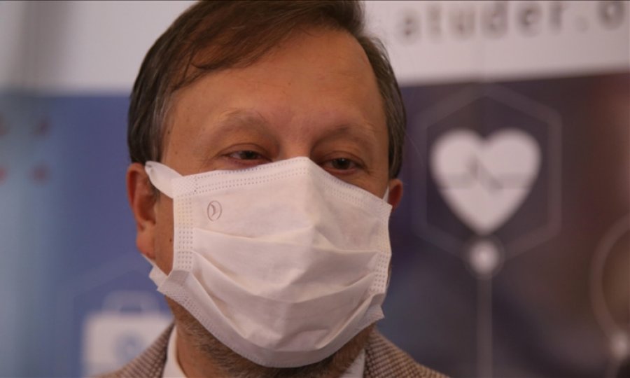 Gençlere, 'Salgında bize bir şey olmaz psikolojisinden kurtulun' çağrısı