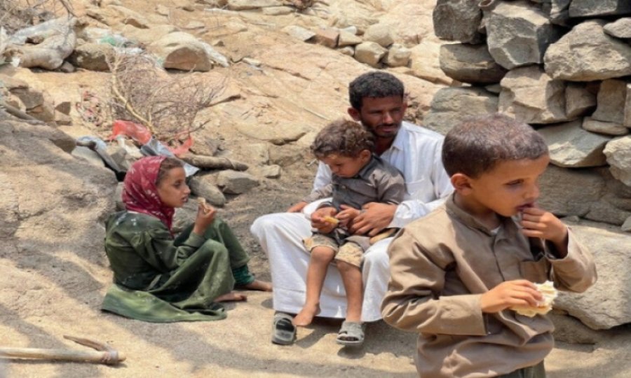 WFP: Yemen halkı karınlarını doyurmak için ağaç yapraklarıyla besleniyor