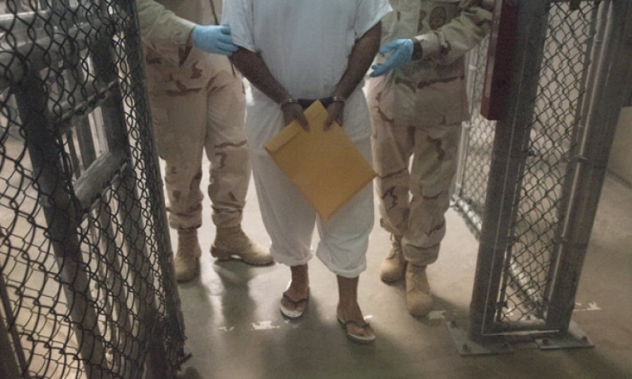 BAE eski Guantanamo mahkumlarını Yemen'e gönderiyor