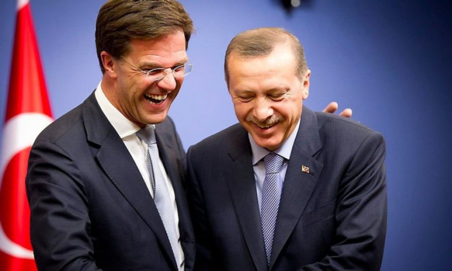 Hollanda Başbakanı: Büyükelçimiz geri adım atmadı