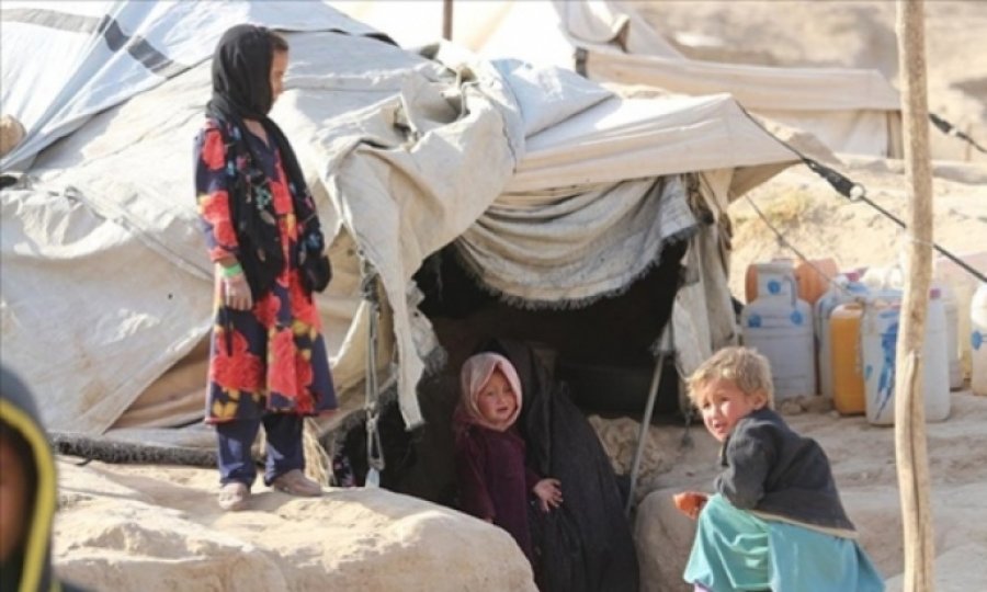 Afganistan'da 3,2 milyon çocuk tehlikede