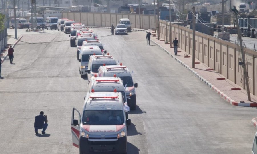 Siyonist kuşatmaya rağmen Ambulanslar Gazze'ye girdi