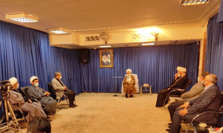 Ehlader Ayetullah Nuri Hamedanî ile görüştü