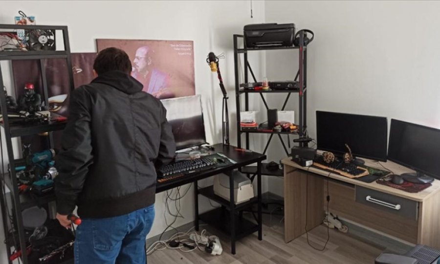 Bilgisayar korsanının sisteminden milyonlarca vatandaşın kişisel verileri çıktı