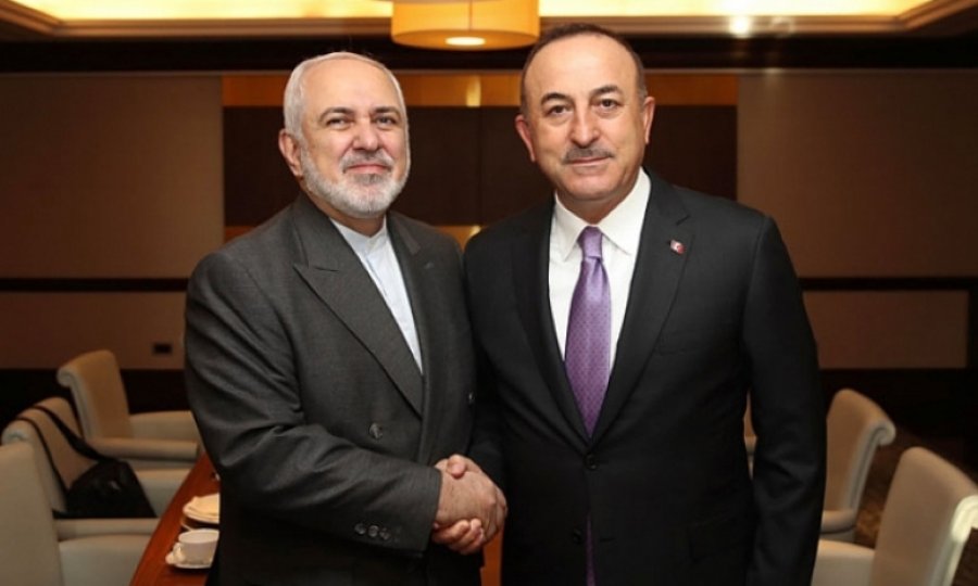 Çavuşoğlu ve Zarif bir araya geldi