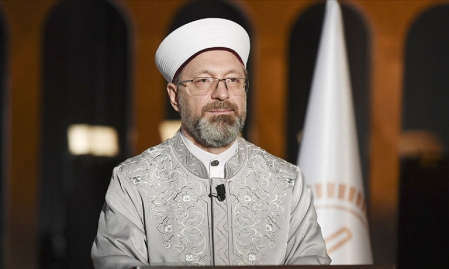 Erbaş: Çocuklarımızı, inançsızlığı pompalayan örgütlere kaptırmayalım