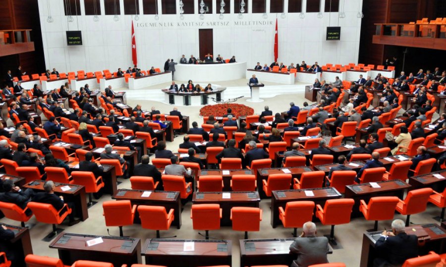 Güvenlik soruşturmasına ilişkin kanun teklifi Meclis'ten geçti