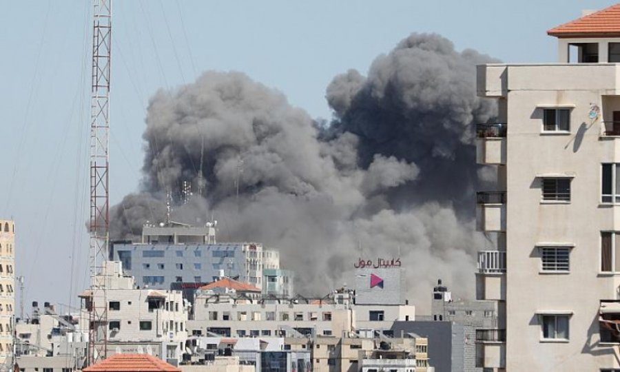 Associated Press ile El-Cezire ofislerinin bulunduğu bina İsrail saldırısında yıkıldı