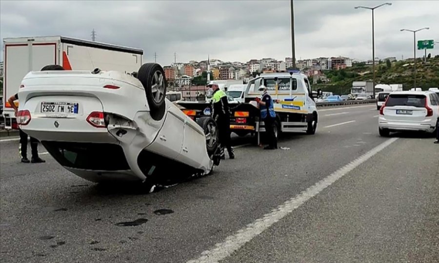 Trafik kazalarının üçte birine 'araç hızı' yol açıyor