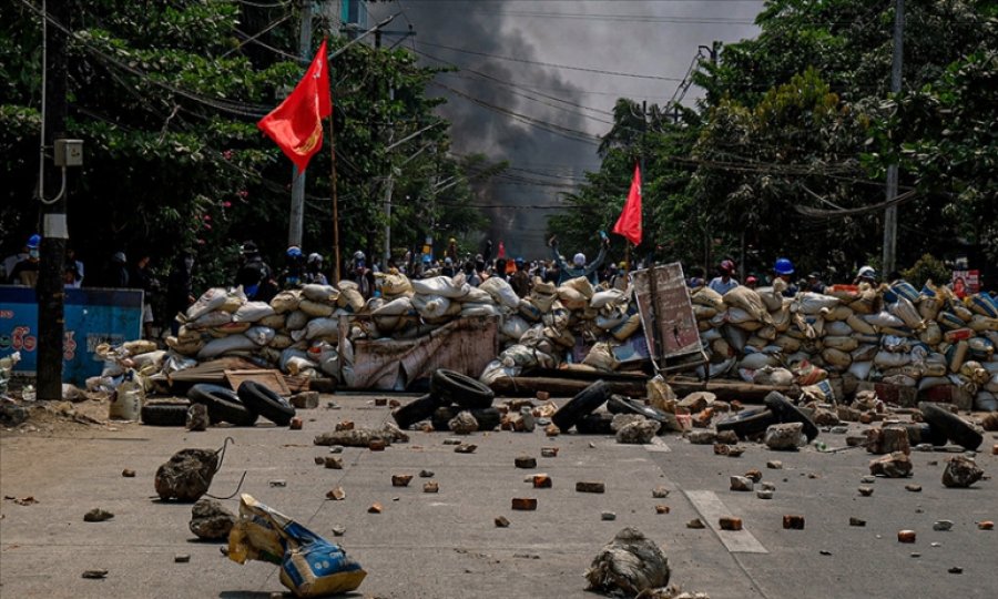 BM, Myanmar'dan yaklaşık 10 bin kişinin Hindistan ve Tayland sınırına sığındığını açıkladı