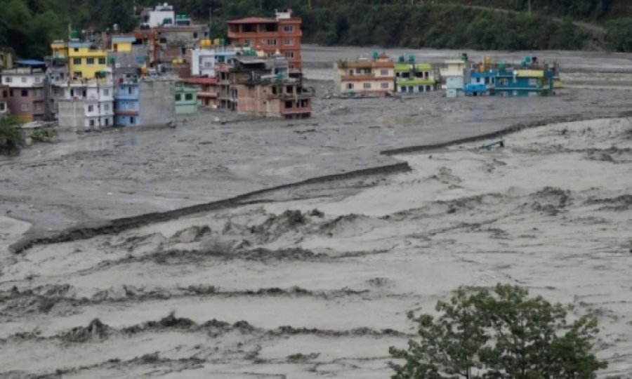 Nepal'deki sellerde ağır bilanço