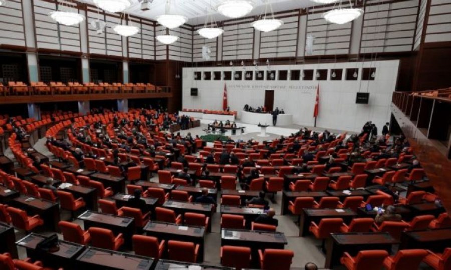 Yeni teklif komisyondan geçti: 75 TL’lik asgari ücret desteği geliyor