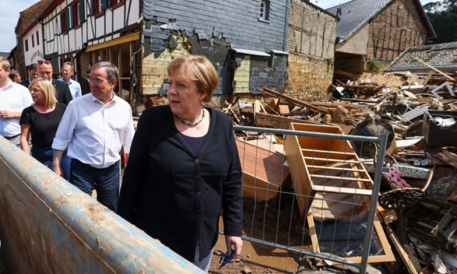 Merkel'den afetzedelere hızlı yardım sözü
