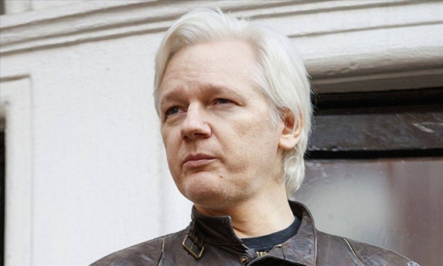 Ekvador, Assange'ı vatandaşlıktan çıkardı