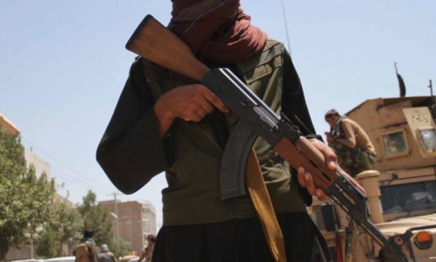 ''Taliban, Afgan bürokrat ve askerlere rüşvet verdi''