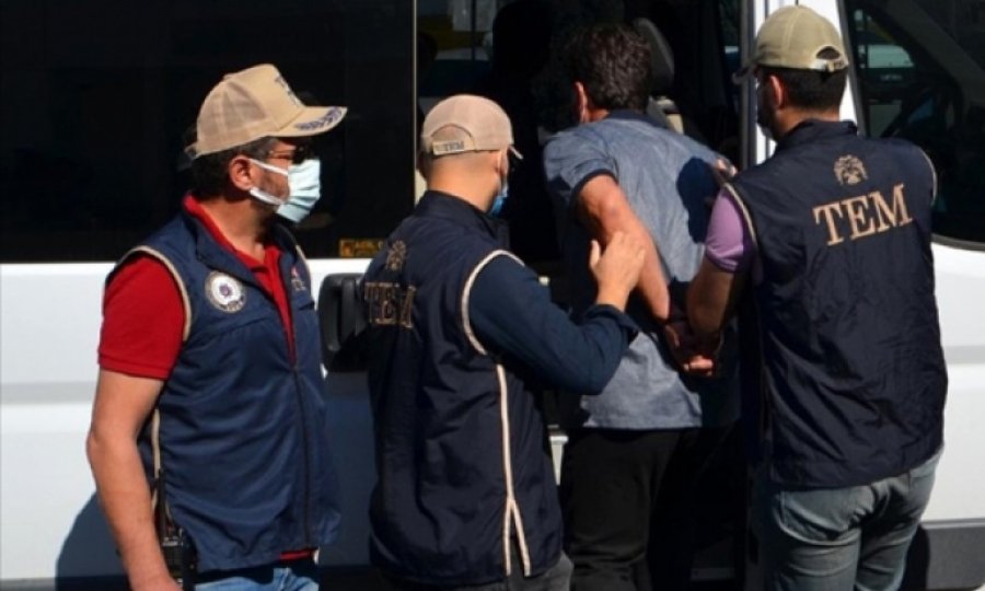 41 il ve KKTC'de FETÖ'ye yönelik operasyonda 100 tutuklama