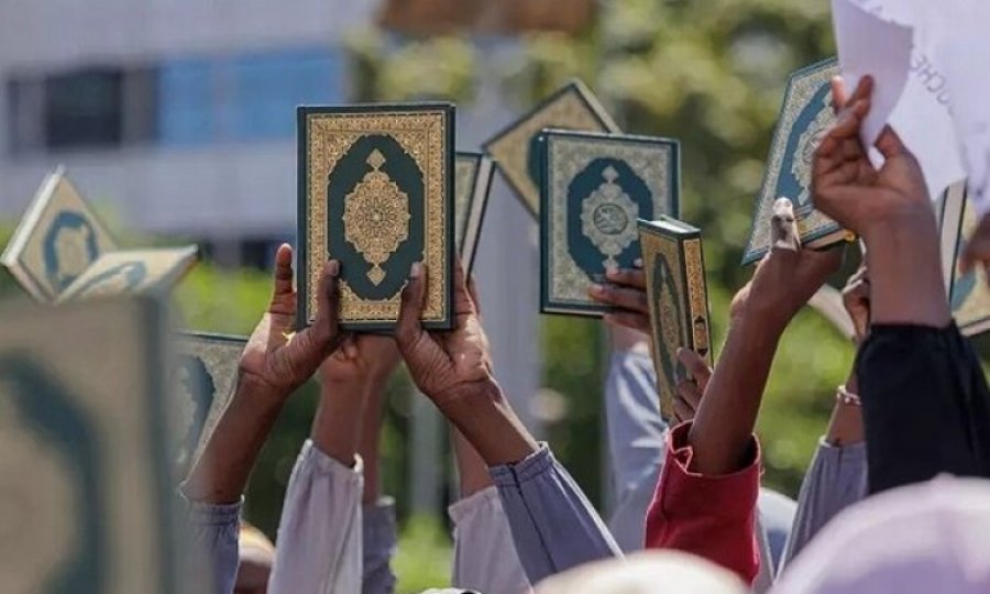 Mali'de İslam'a ve Hazreti Muhammed'e (s.a.v) hakaret protesto edildi