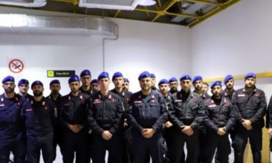 İtalyan jandarma birliği Kosova'da