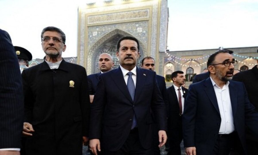 Irak Başbakanı'ndan İmam Rıza (a.s) Türbesi'ne ziyaret