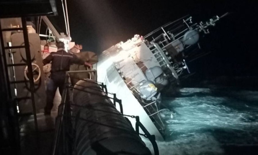 Tayland'da savaş gemisi battı: 28 asker kayıp