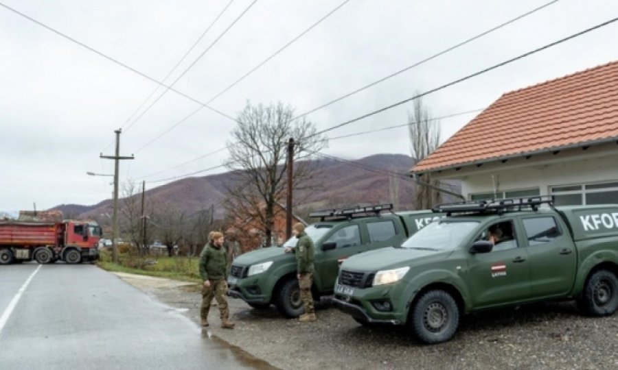 NATO'nun Kosova'daki Barış Gücü KFOR: Silah sesleri duyuldu