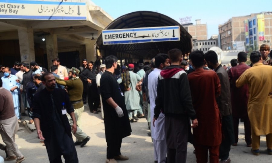 Pakistan'daki cami saldırısını terör örgütü IŞİD üstlendi