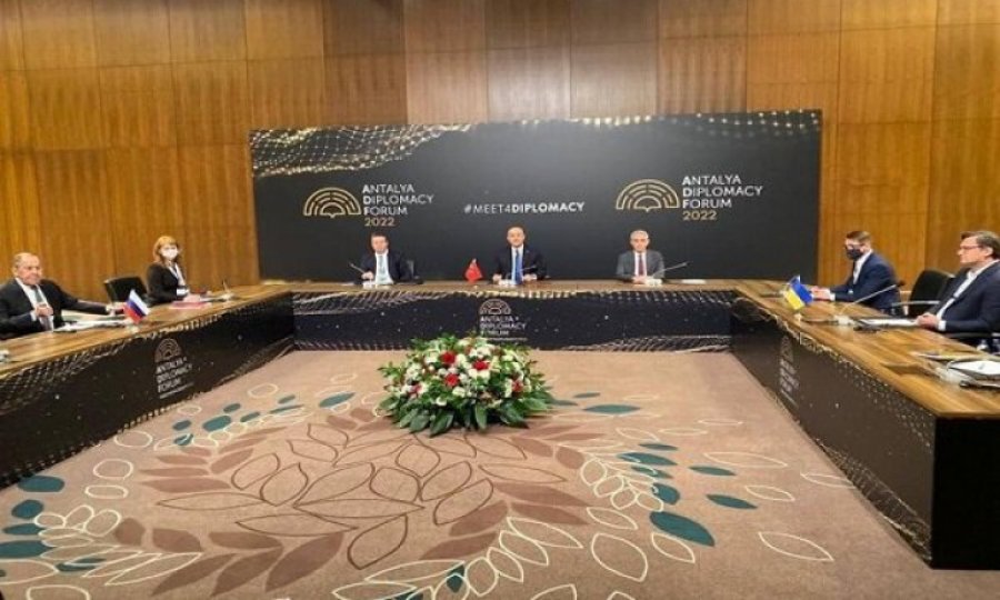 Antalya’da Ukrayna-Rusya diplomasi görüşmeleri başladı