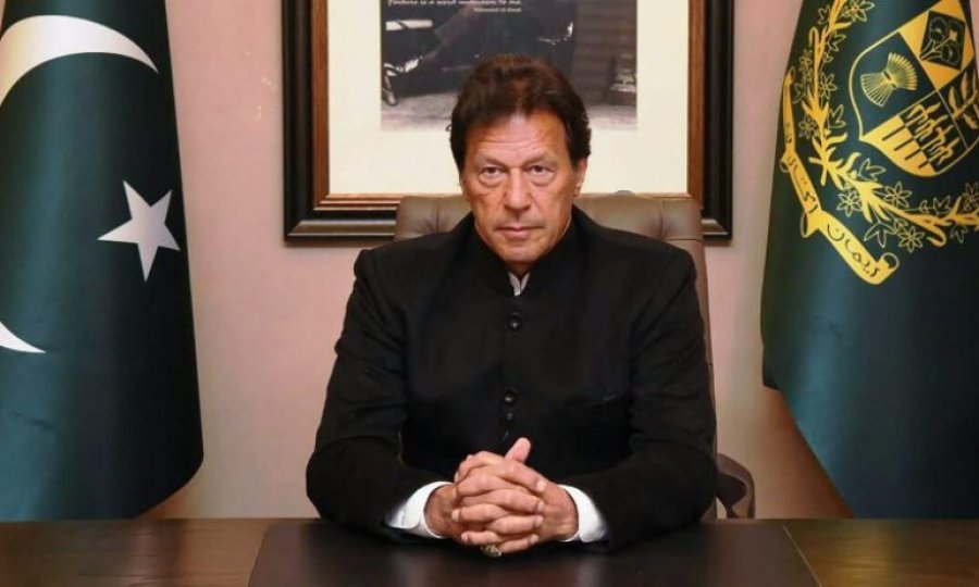 Pakistan'da ABD'nin istemediği Imran Khan görevden alındı!